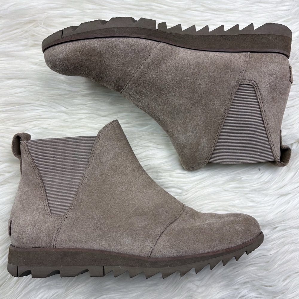 Sorel Harlow Chelsea Boot Waterproof Suede Leather Taupe Tan Ankle Size 7 Womens - Picture 1 of 7